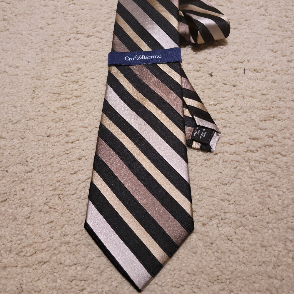 Croft & Barrow silk tie